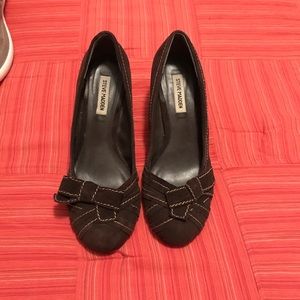 {Steve Madden} VGUC size 8.5 suede wedges